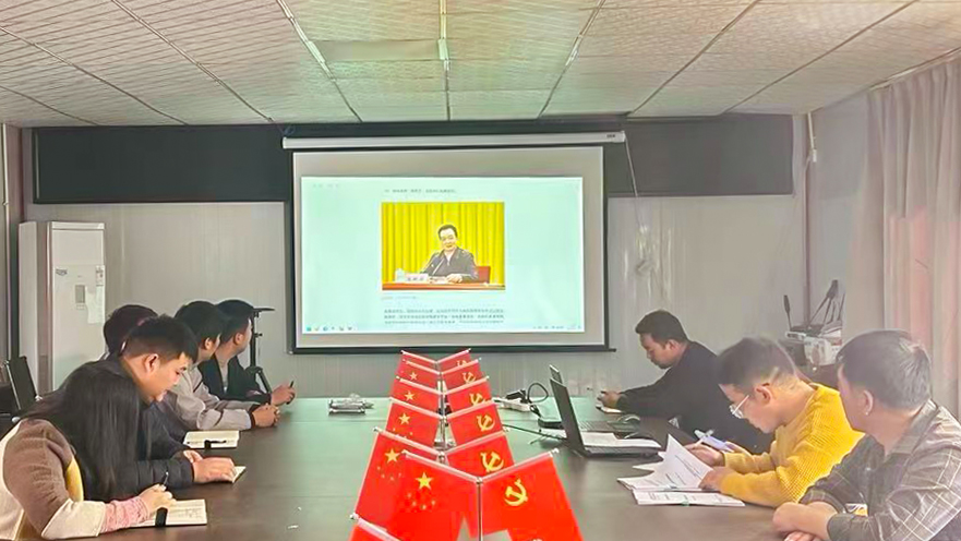296381056227209124597436189 20230129西藏天路狠抓落实1.jpg